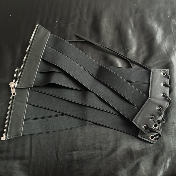 CORSET BELT - Picture 2 of 3
